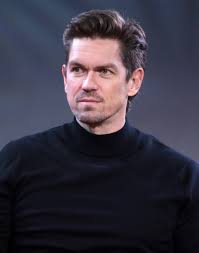 steve howey net worth